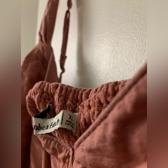 Abercrombie Pleated Wide Strap Button-Through Cami - Picture 6 of 8